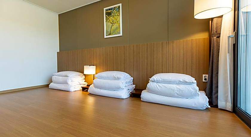 Ramada Plaza by Wyndham Dolsan Yeosu