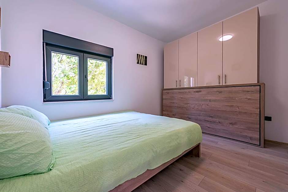 Apartmani Curic beachfront by Pag tours