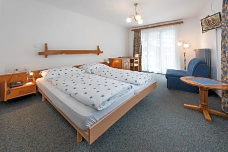 Double Room with Balcony or Terrace and partially Matterhorn View