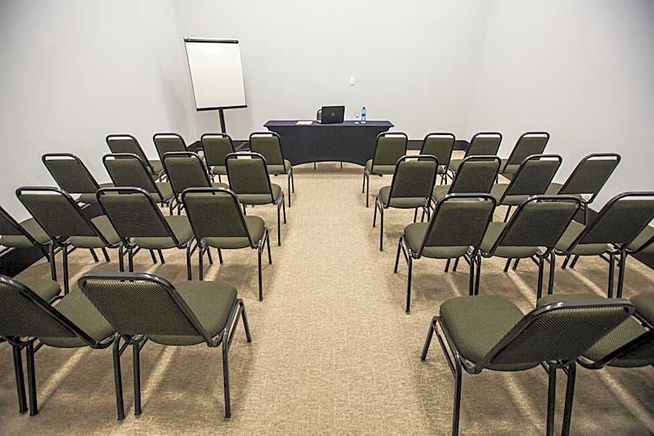 Slim Cuiabá Aeroporto by Slaviero Hotéis