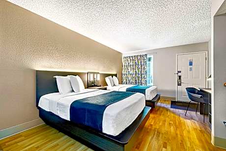 2 Full Beds | ADA/Roll-In Shower, Non-smoking