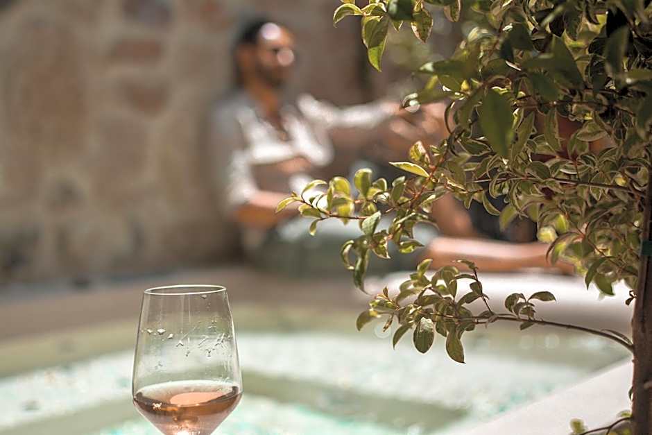 Inotropes Boutique Suites - Adults Only