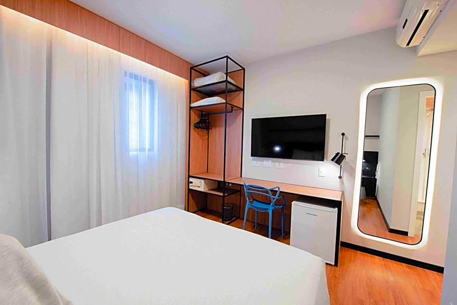 Ibis Curitiba Shopping