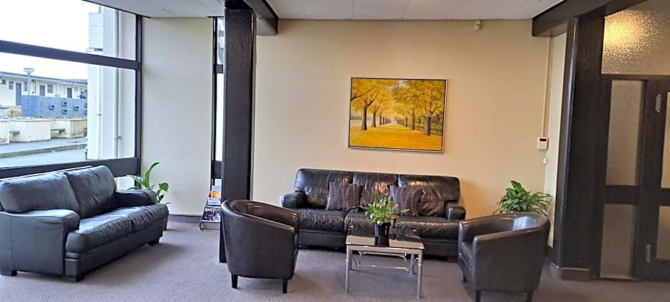 Fiordland Hotel