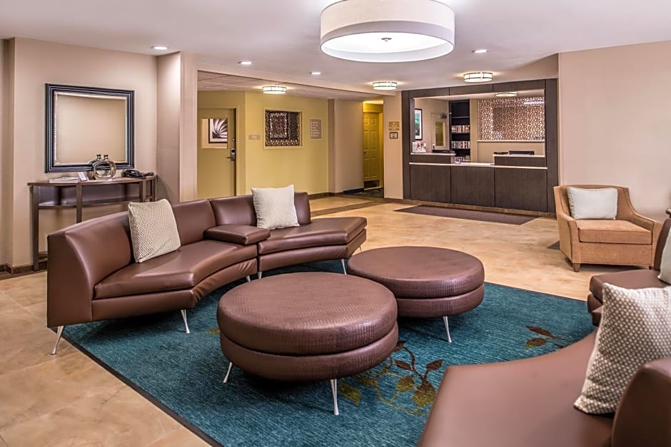 Candlewood Suites Kansas City, an IHG Hotel