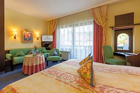 Classic Double Room with Balcony/Loggia