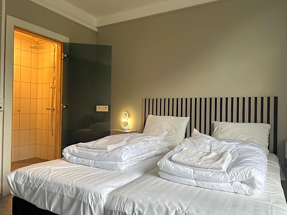 Photo 1 of 4 of Double Room with Private Bathroom