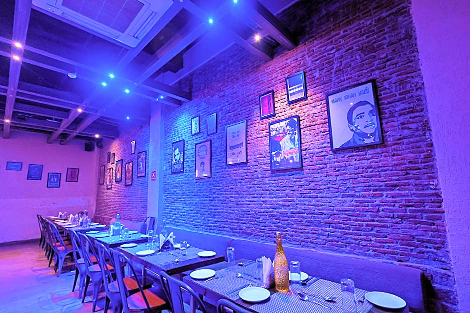 Le Roi Udaipur Hotel