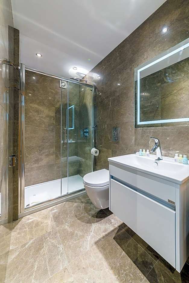 The Lion & Key Hotel