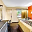 Super 8 By Wyndham Kissimmee Maingate Orlando Area
