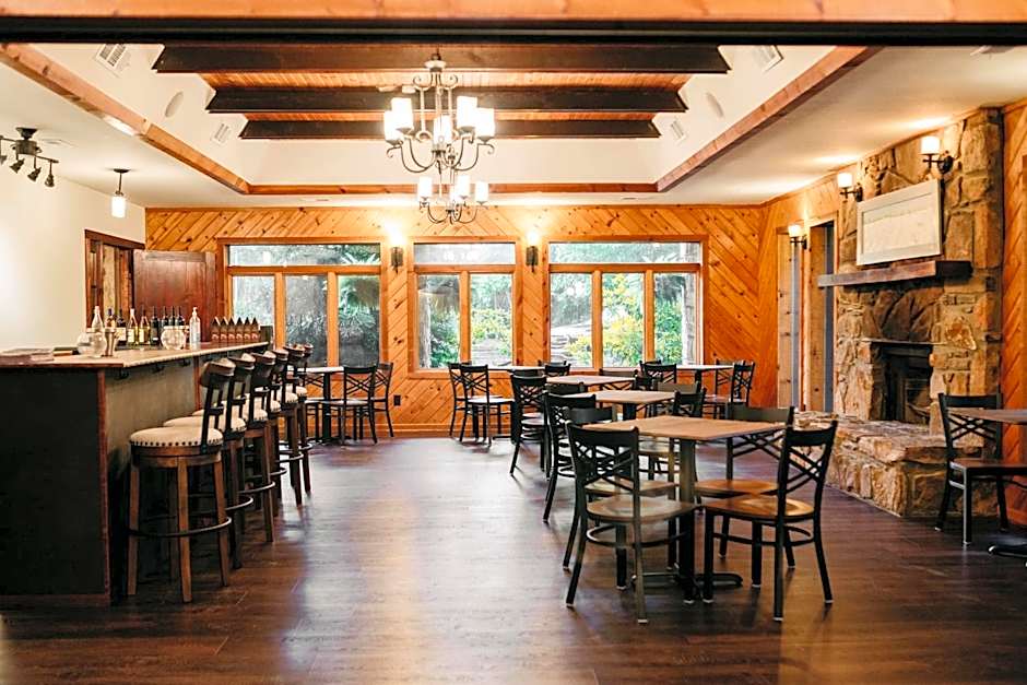 Sylvan Valley Lodge and Cellars