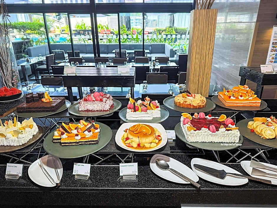 Holiday Inn Bangkok Sukhumvit By IHG