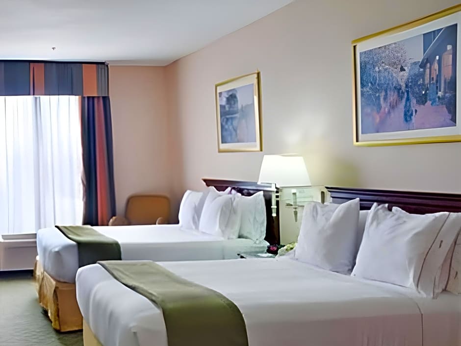 Holiday Inn Express Hotel & Suites Livingston