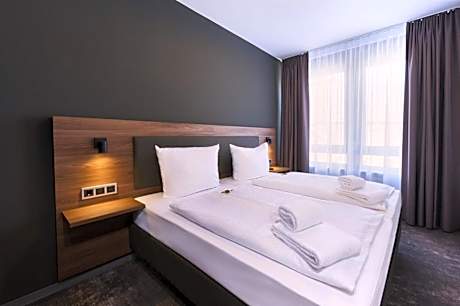 Deluxe Double Room with Extra Bed