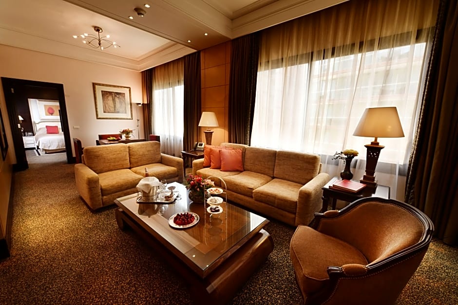 Le Bristol Hotel