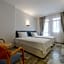 Hanedan Beach Hotel
