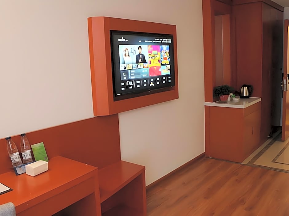 Vatica Hotel Fuyang Linquan Tenghui International City Branch