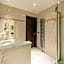 Dado Hotel International