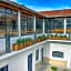 La Tozi Hotel