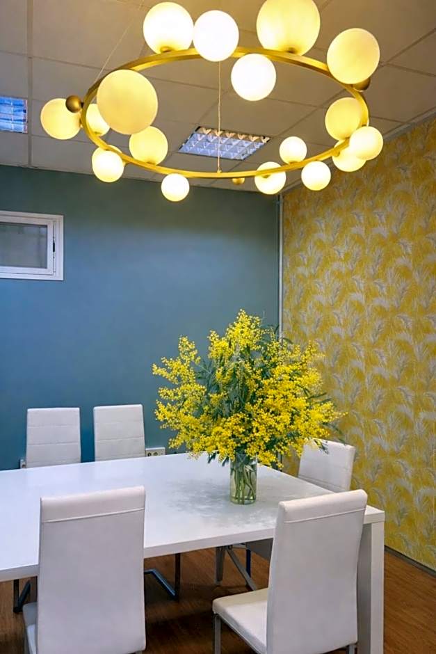 Hostel Acacias
