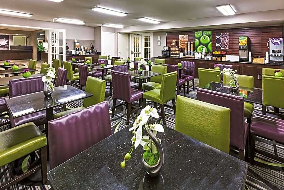 La Quinta Inn & Suites by Wyndham San Marcos