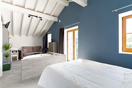 Junior Suite with Garden View