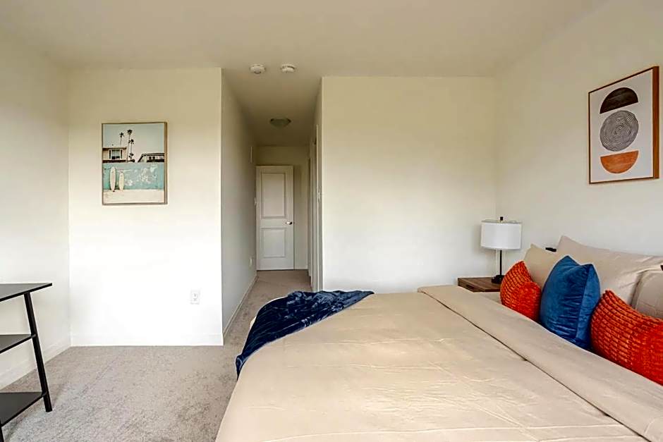 Stylish 4br Fast Wifi Sleeps 10