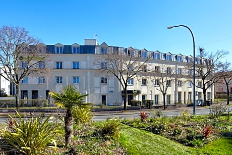 B&B HOTEL Saint-Maur Créteil