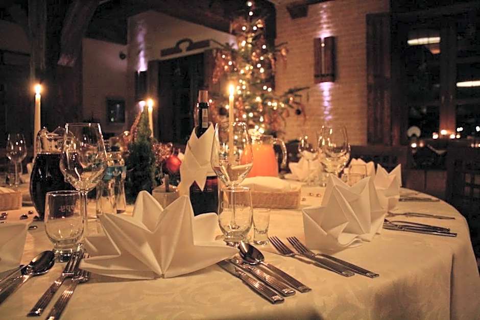 Kompleks rekreacyjno- hotelowo-wypoczynkowy FIRLEJOWE SIOŁO