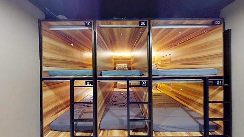 Livinn Hostel City Center Surabaya