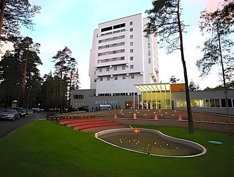 Meresuu Spa & Hotel