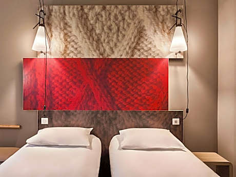 Standard Room With 2 Single Beds