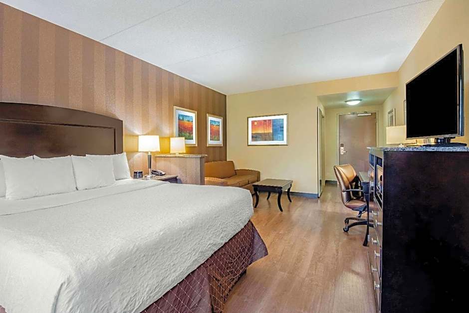 La Quinta by Wyndham Bel Air I-95 Exit 77A