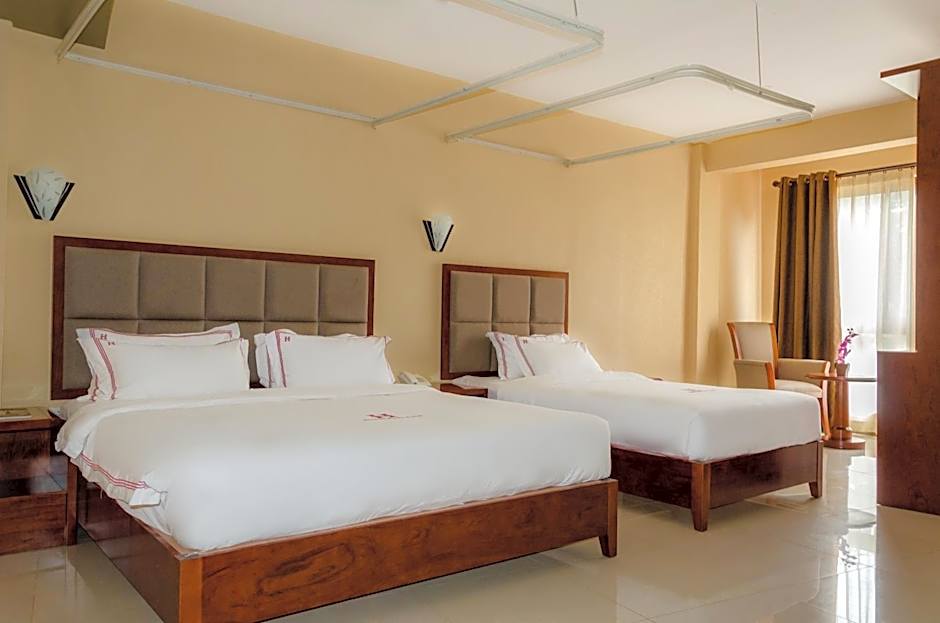 Hillside Plaza Hotel