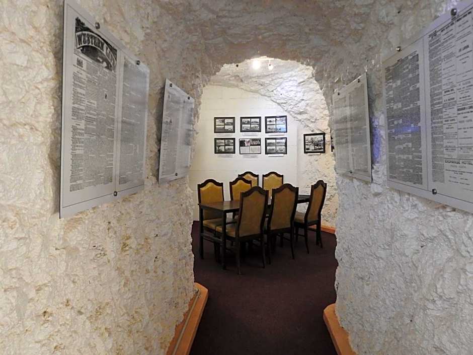 White Cliffs Underground Motel