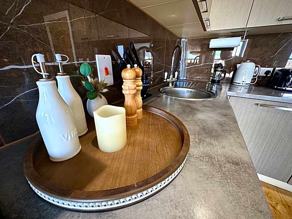 Halvard Apartments at Castletown