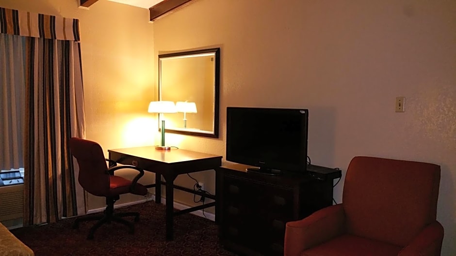 Executive Inn and Suites Waxahachie