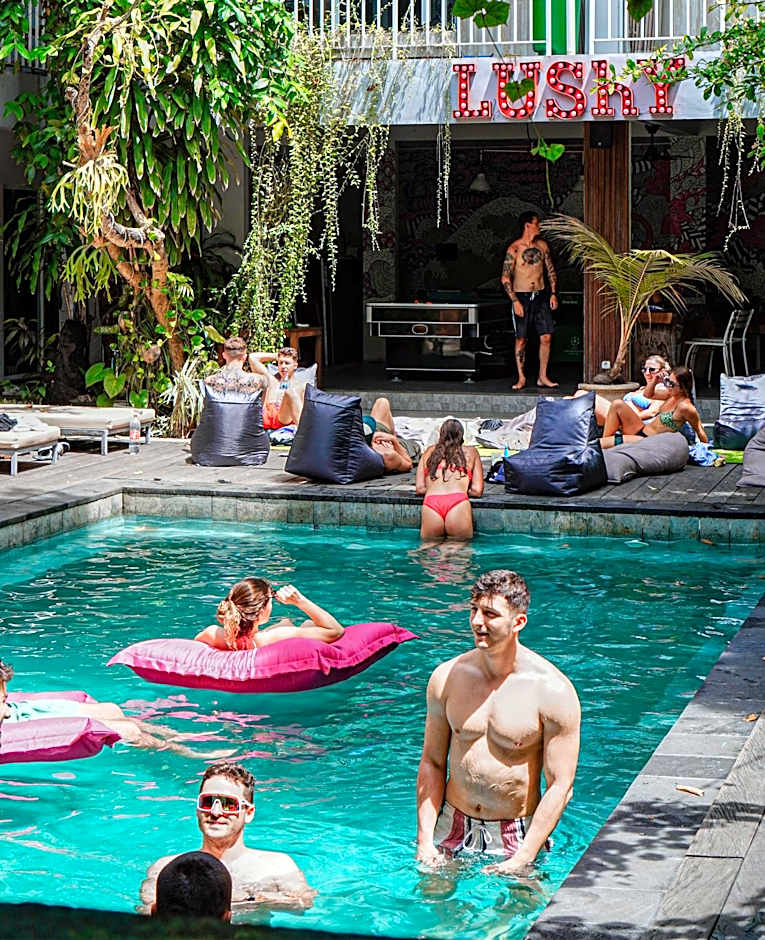 Lushy Hostel Canggu