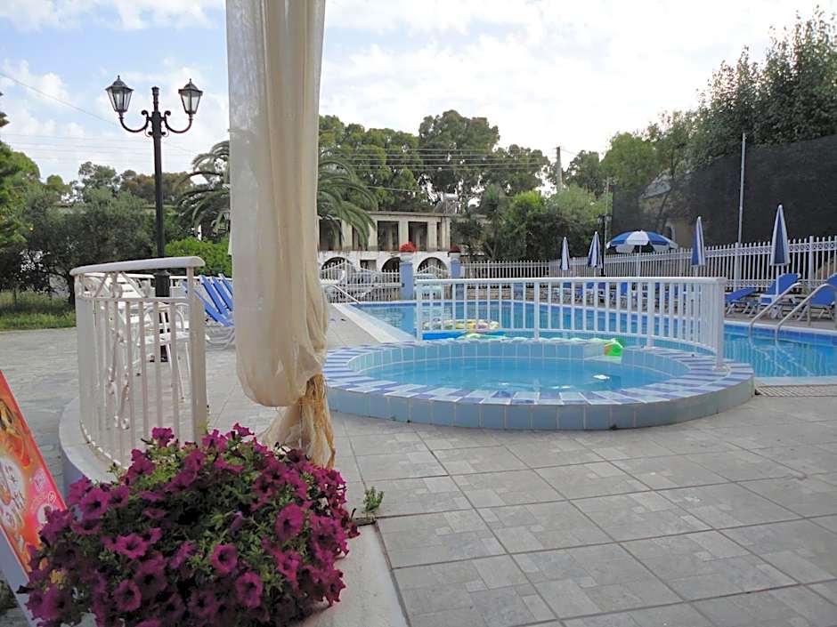 Tsolakis Studios & Apartments