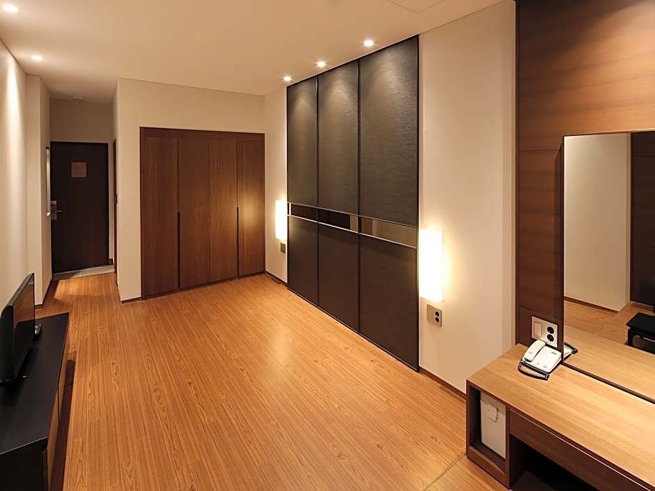 Dukgu Hot Spring Hotel