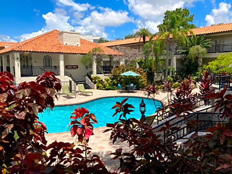 Red Roof Inn PLUS & Suites Tampa