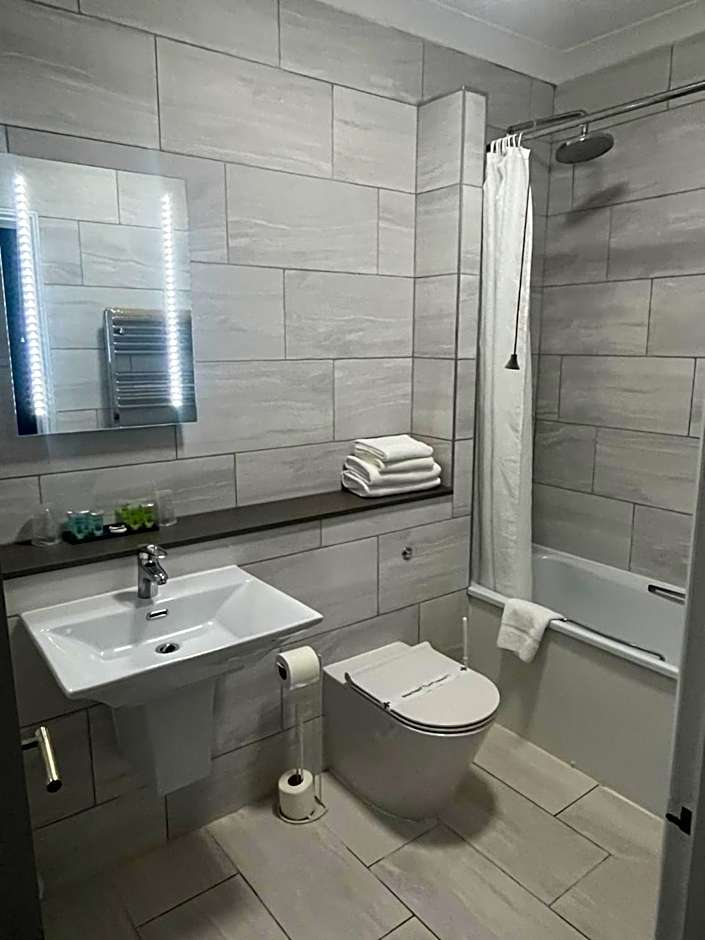 Sorrento Hotel & Restaurant