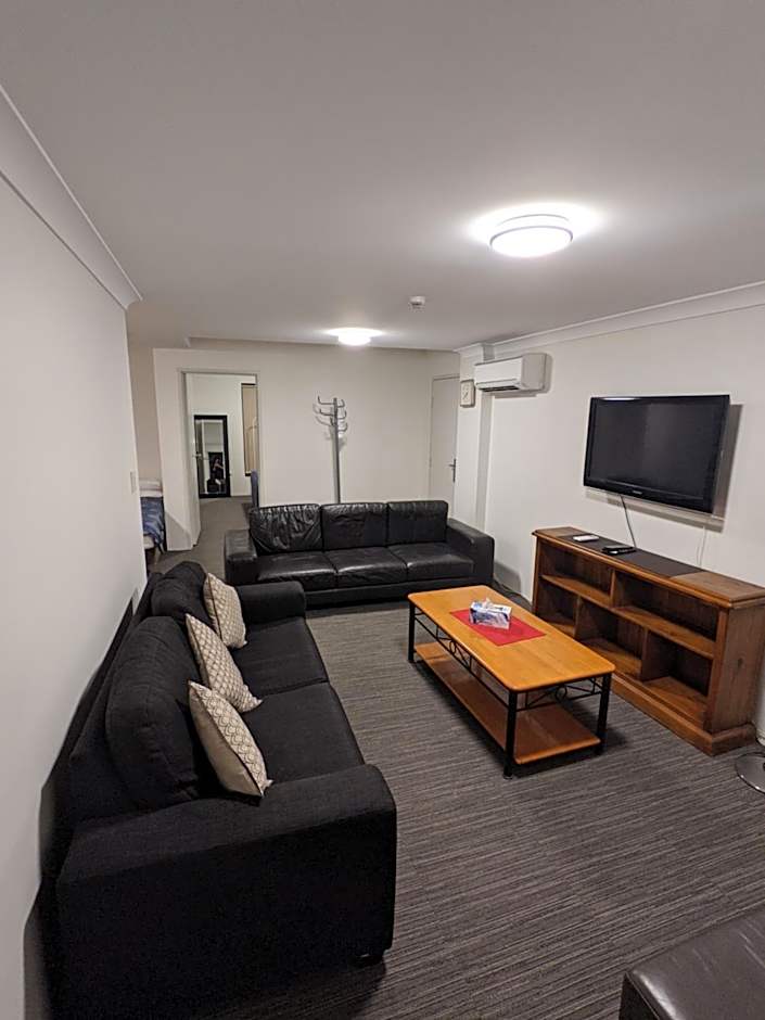 Arena Hotel (formerly Sleep Express Motel)