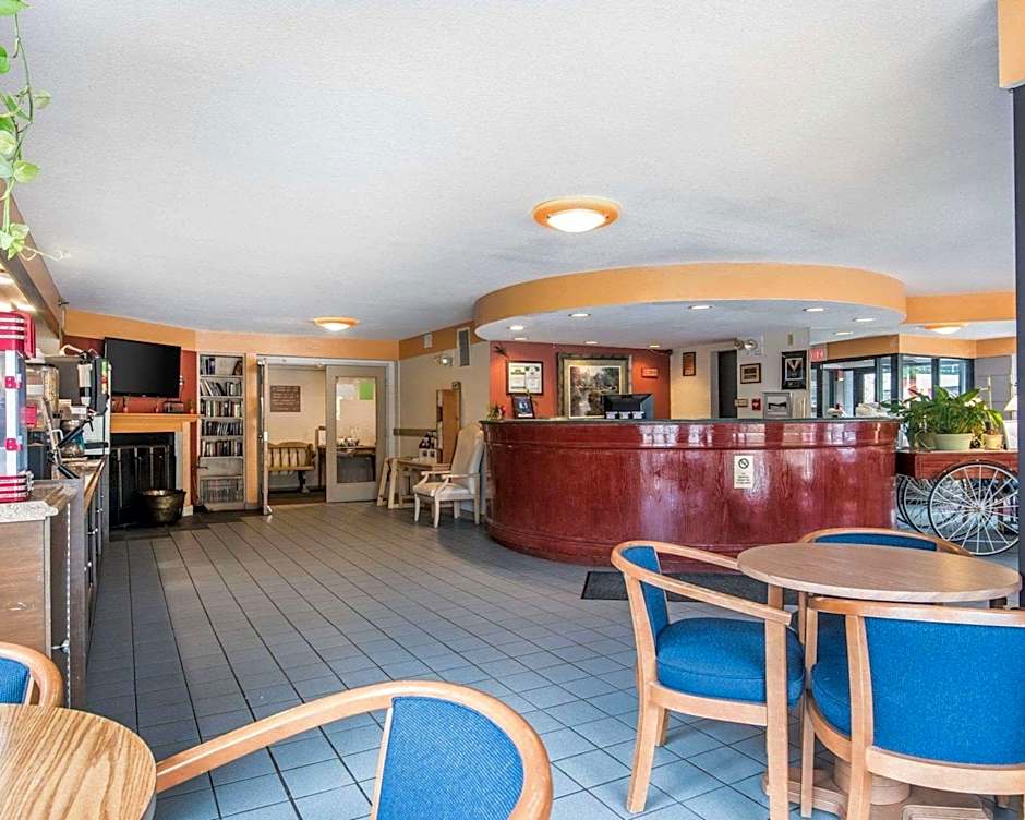 Econo Lodge Near Plymouth State University