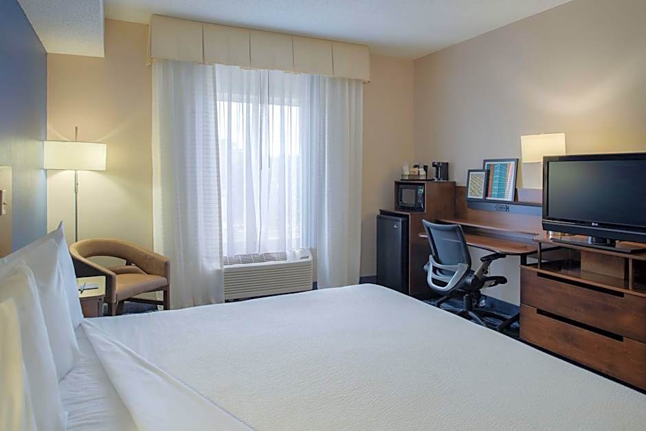 Fairfield Inn & Suites by Marriott Dayton Troy