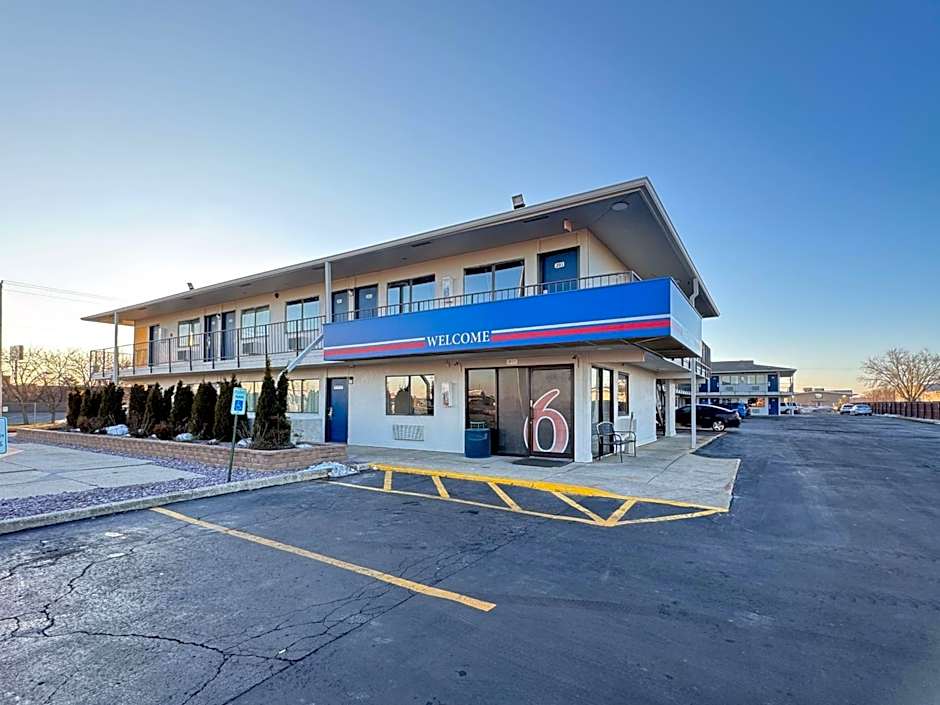 Motel 6-Janesville, WI