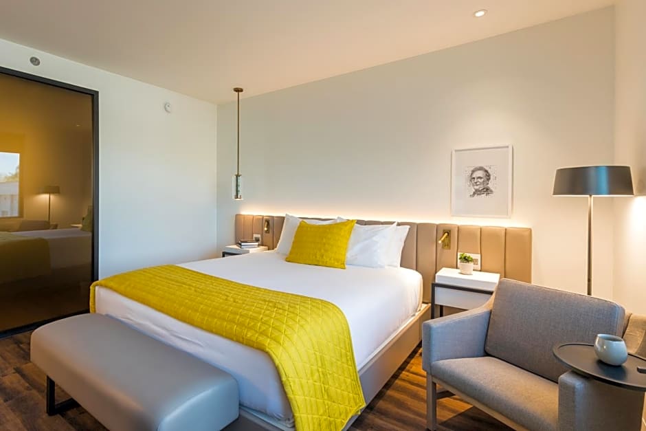 Shashi Hotel Mountain View, an Urban Resort