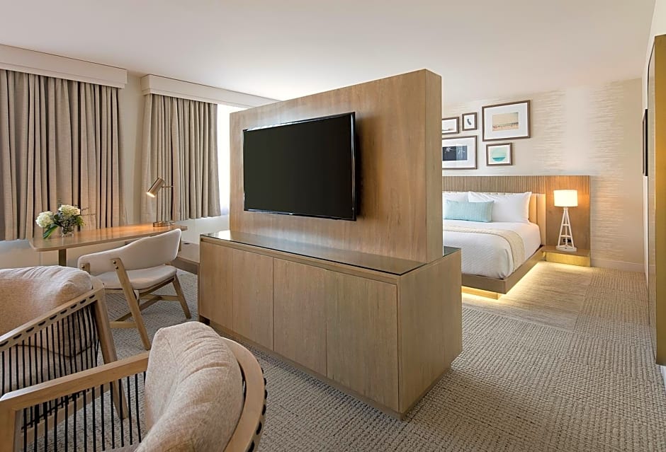 The Belamar Hotel Manhattan Beach, Tapestry by Hilton
