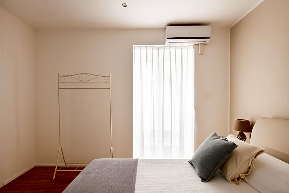 Moncada Suites & Apartments