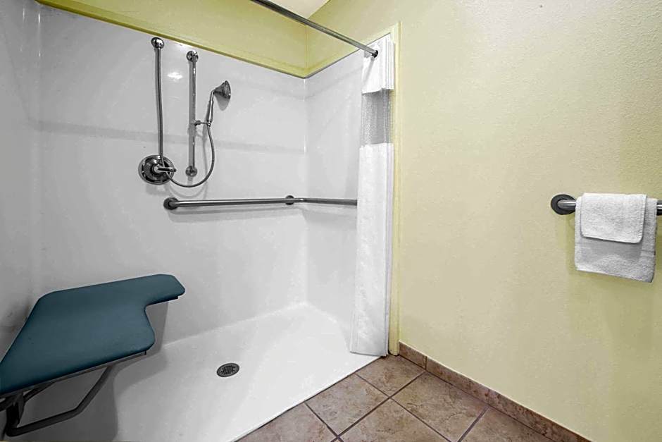 Days Inn by Wyndham Lubbock South